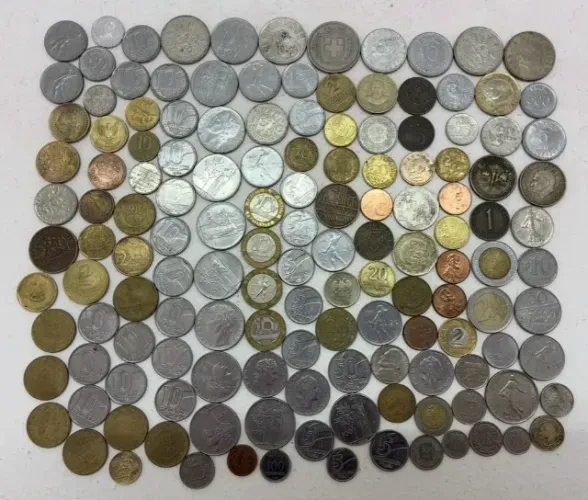 Lote/Coleção de 140+ Moedas Antigas - Diversos Países e Anos