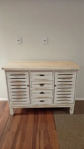 Cômoda linda semi nova MDF