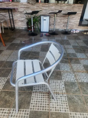 Vende-se 4 Cadeiras de alumínio