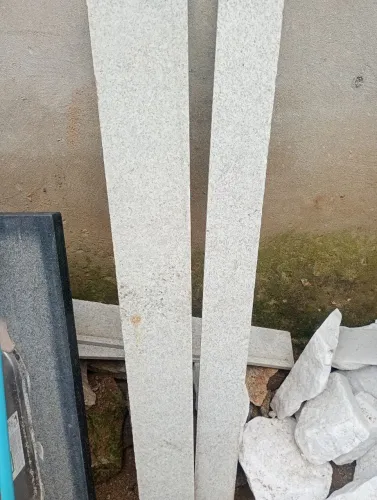 Recorte de granito branco Polar
