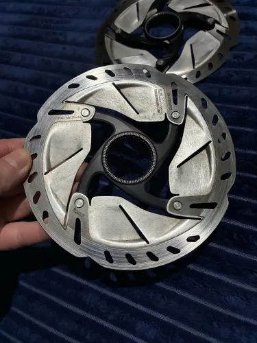 Par discos Shimano ST 800 Freeza
