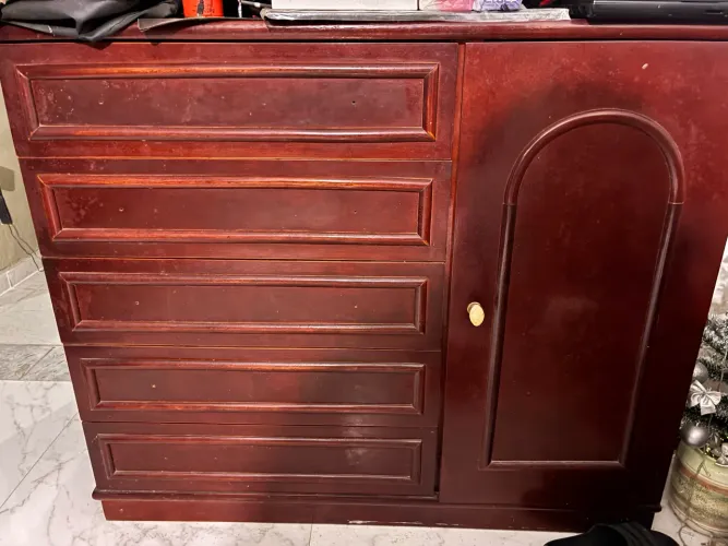 Armário pequeno 5 gavetas e 1 porta