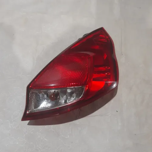 Lanterna traseira direita original new fiesta hatch 015/018
