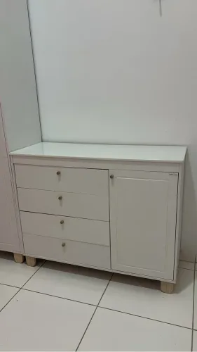 Guarda roupa e cômoda infantil 