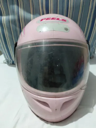 Capacete Rosa em bom estado!!