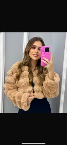 jaqueta puffer de pelinho