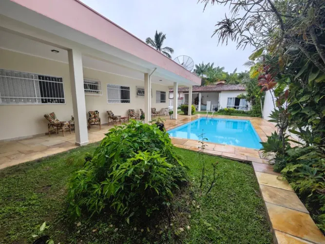 Casa Para Locação Anual na praia do Arrastão sem São Sebastião