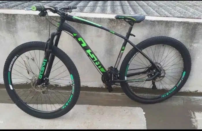 Bicicleta aro 29 GTS M-freio a disco-27 velocidades-Ts 19 Suspensão Ivt-e - quadro 19