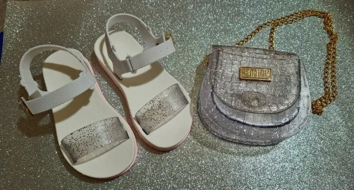 Sandália e bolsa com glitter número 29