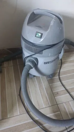 Aspirador de pó Wap bem conservado usado