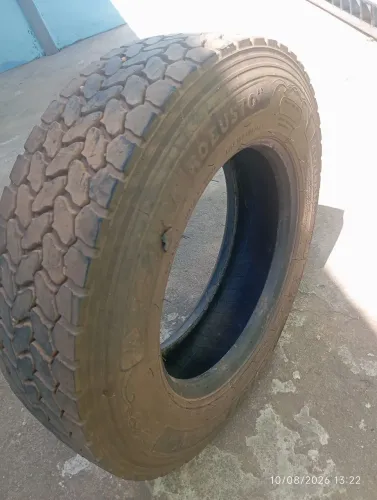 Pneu Caminhão 3/4 Aro 17,5 215