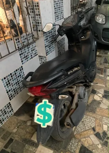 Moto Yamaha fluo 125cc . Unico dono