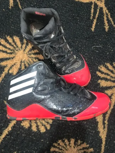 Tênis de Basket Adidas TAM 44 Usado