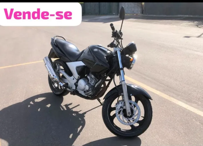 Moto Preta Yamaha Fazer YS250