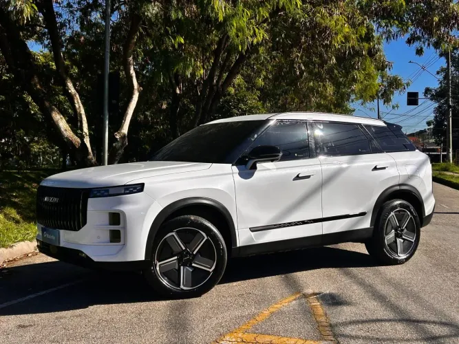 Jaecoo 7 / J7 Luxury 1.5 TB 16V AUT 5P (híbrido) 2026