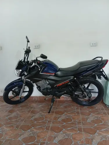 Moto Factor 150 ED impecável .