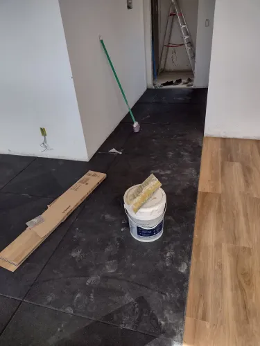 Pisos Vinilicos Laminado Grama sintética Carpete e piso Emborrachado