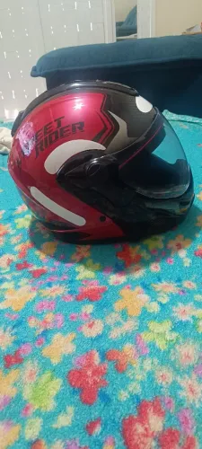 Capacete pouco usado