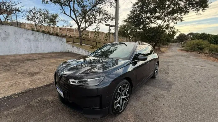 BMW IX XDrive 40 Aut. (elétrico) 2023