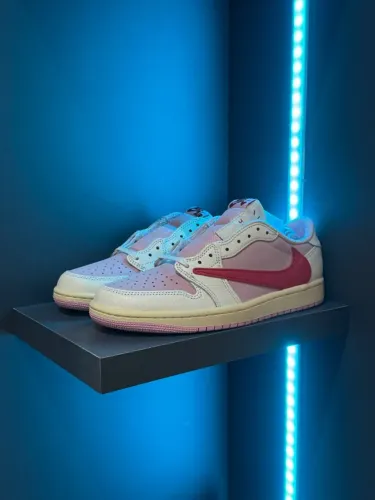 Air Jordan 1 Low Travis Scott Tropical Pink