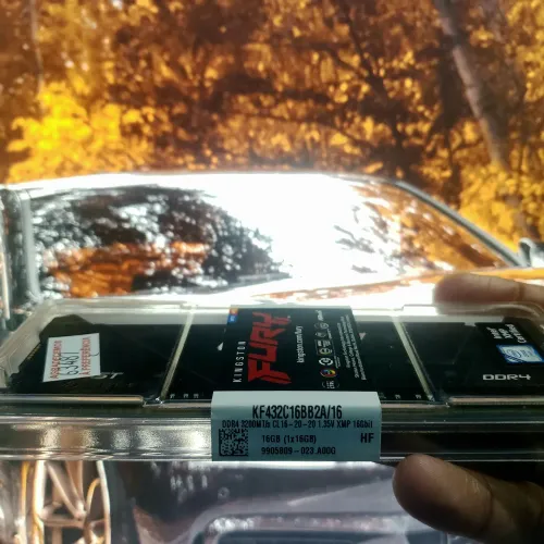 Memória Ram DDR4 Kingstom Fury 16gb 3200mhz RGB - Nova