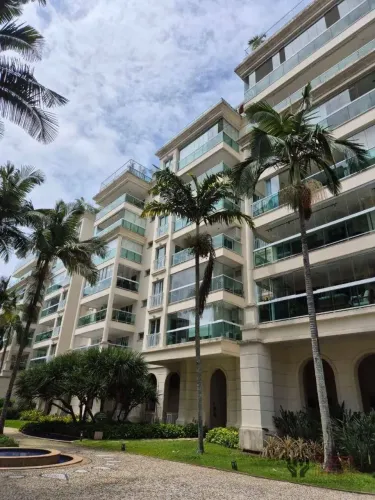 Apartamento à venda no Condomínio Le Parc Barra da Tijuca - Original 3 quartos - Revertid