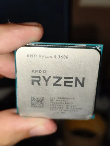Ryzen 5 3600 com cooler original