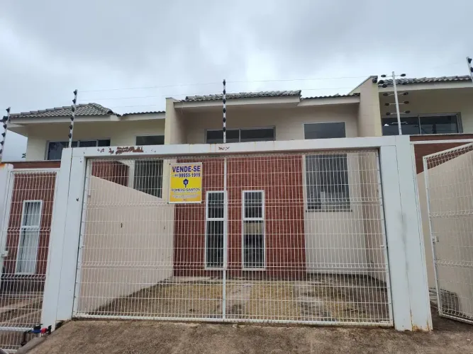 Ótima Casa Estilo Sobrado no Residencial Greenville