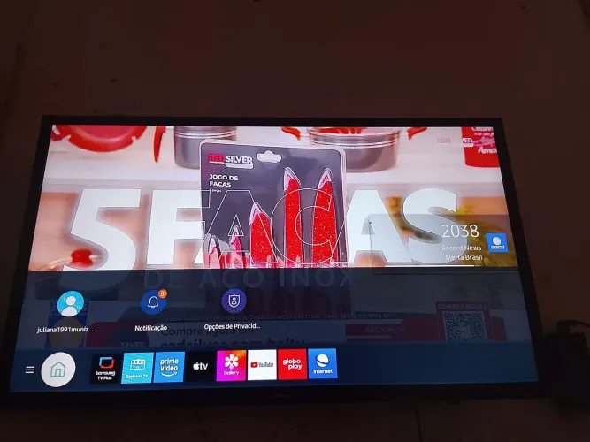 Tv Smart Samsung 32 em estado de nova completa com controle cabos ,,,
