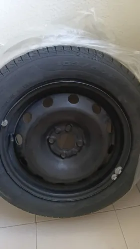 PNEU 185 60 ARO 15