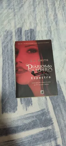 Livro Diários do Vampiro caçadores Vol.1[Espectro] de L.j Smith