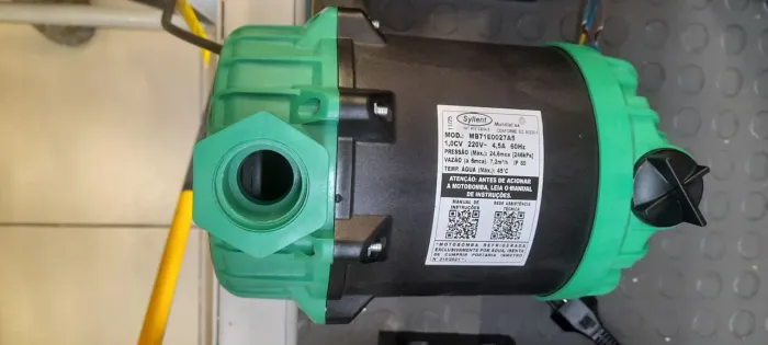 Bomba pressurisadora 1 CV seminova