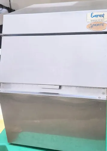 Máquina de Gelo Everest EGC 50 kg