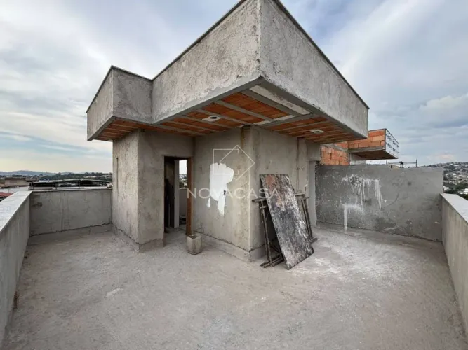 Cobertura com 3 dormitórios à venda, 62 m² por R$ 410.000,00 - Piratininga (Venda Nova) -