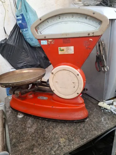BALANÇA ANTIGA