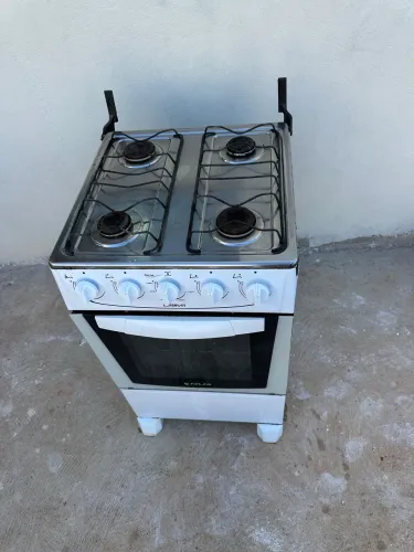 Fogão com 4 chamas