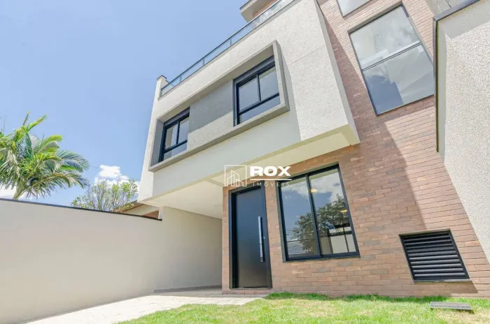 Sobrado 3 quartos, terraço e churrasqueira à venda, 138 m² por R$ 949.000 - Pilarzinho, Cu