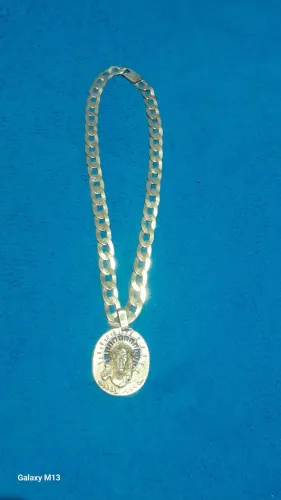 Vendo esse cordão de prata banhado a ouro 18 quilates