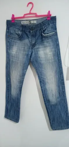 Calça jeans Quiksilver ( Finest Made) original. Tam.44br./ Usada. ( Made in China.))