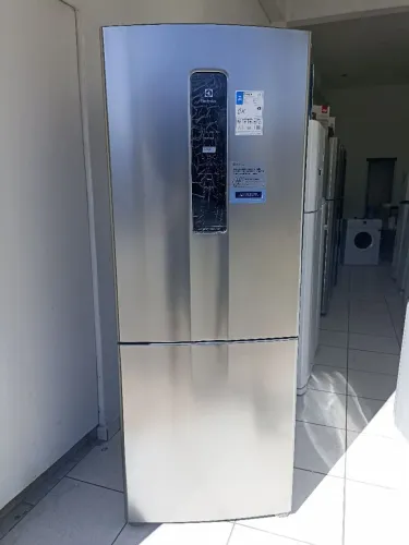 Geladeira Electrolux inverter 490 L 220v