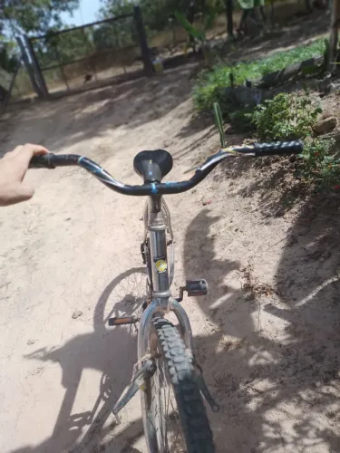 Bicicleta por 400 reais avista 