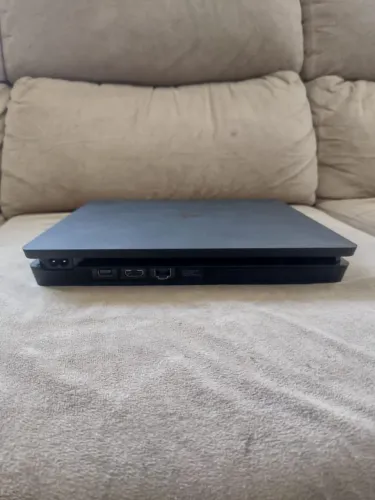 Playstation 4 slim 1TB com leitor de discos 