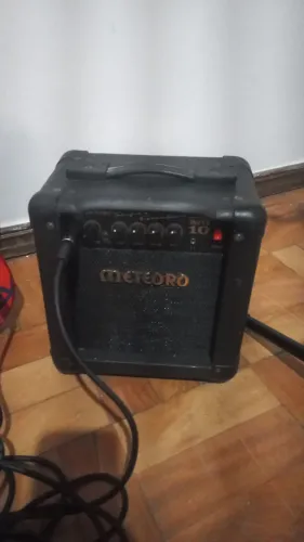 Guitarra Marvel caixa de som