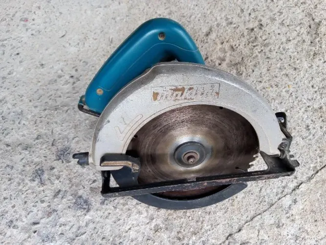 Serra Circular Makita 1050W 220V
