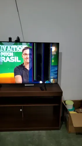 TV SAMSUNG COM DEFEITO (PARA RETIRADA DE PEÇAS)