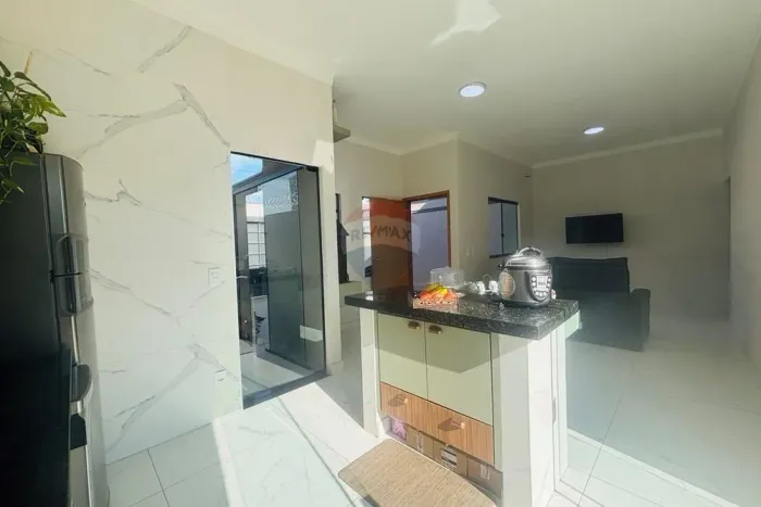 Casa a venda com 3 dormitórios no Jardim Manacá R$ 560.000,00
