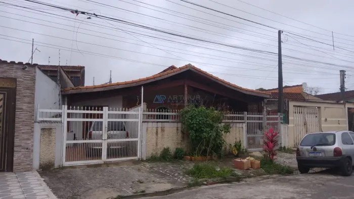 Terreno à Venda em Praia Grande 12x28 no Solemar