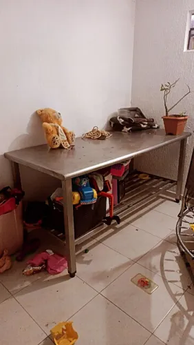 Bancada nova toda de inox.
