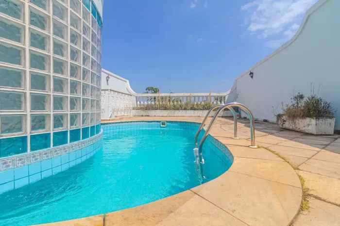 D20-Jacarepagua-RJ-Casa d Condomínio-241m²,3quartos,1suíte,5banheiros,3vagas,PISCINA,SAUNA
