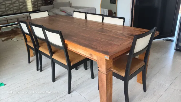 Mesa peroba rosa + 8 cadeiras